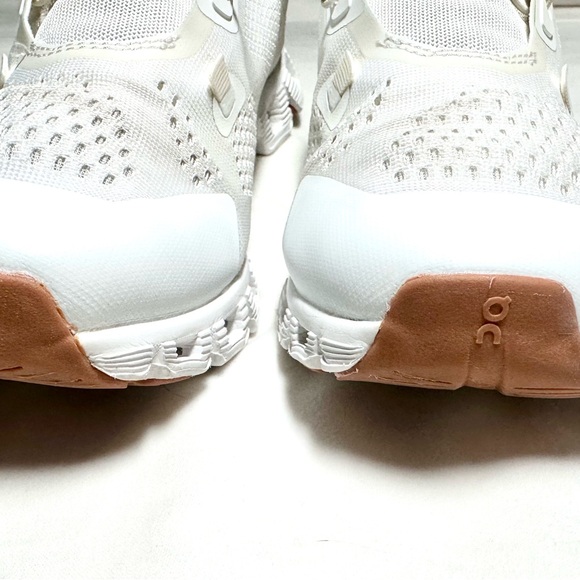 On Cloud 5- Coast. Off White/Cream Women’s Running Shoes - Picture 3 of 10